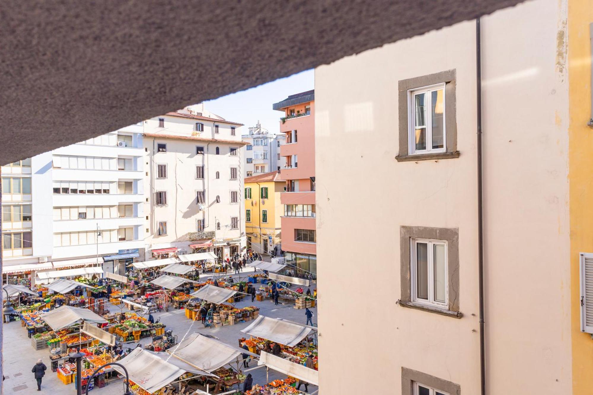 Piazza Cavallotti & Mercato Centrale Apartment! Livorno Exterior foto
